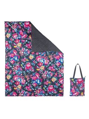 Vera Bradley Picnic Mat in Pretty Posies - Includes Picnic Mat & Carrying Pouch